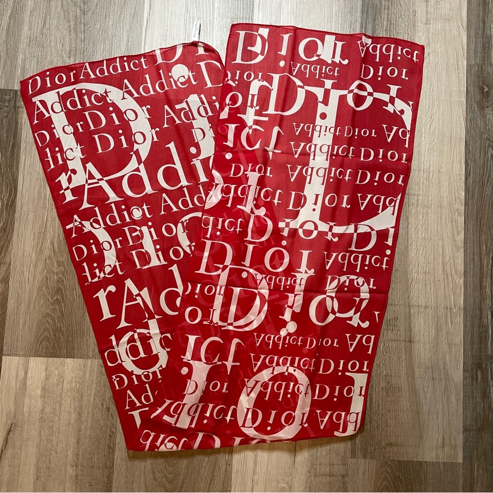 Dior Addict Scarf
